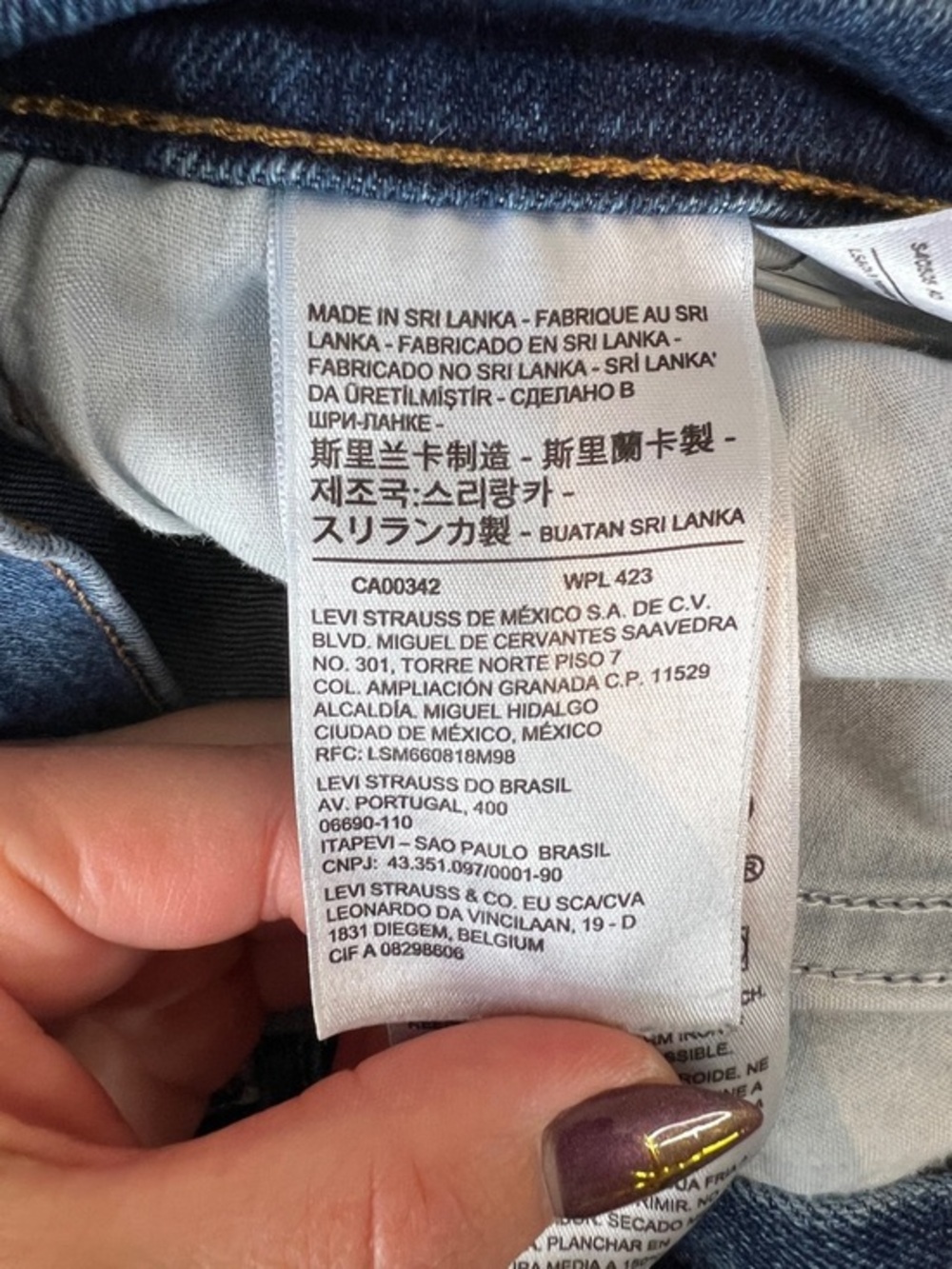 Levi's Women's Wedgie Straight Jeans 27 High Rise Dark Wash‎ Button Fly - Picture 6 of 12